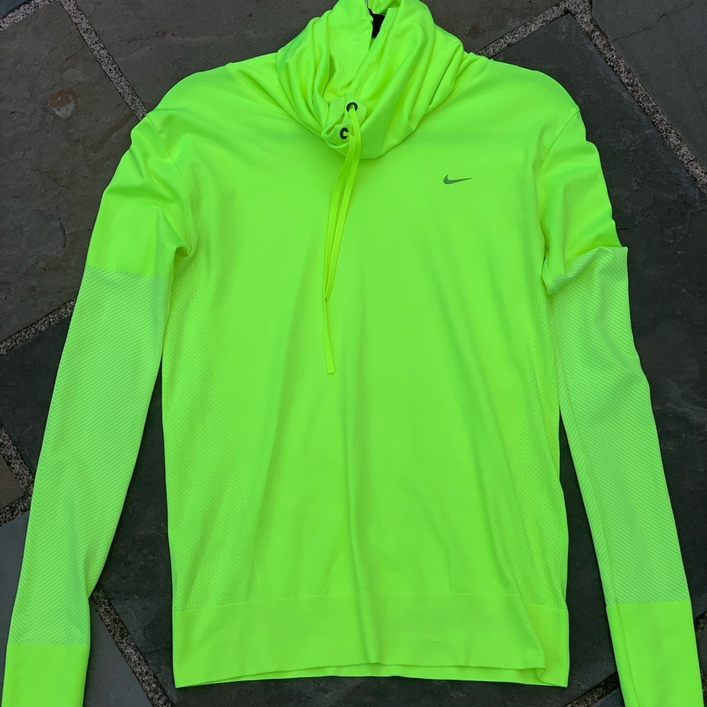 Nike running top